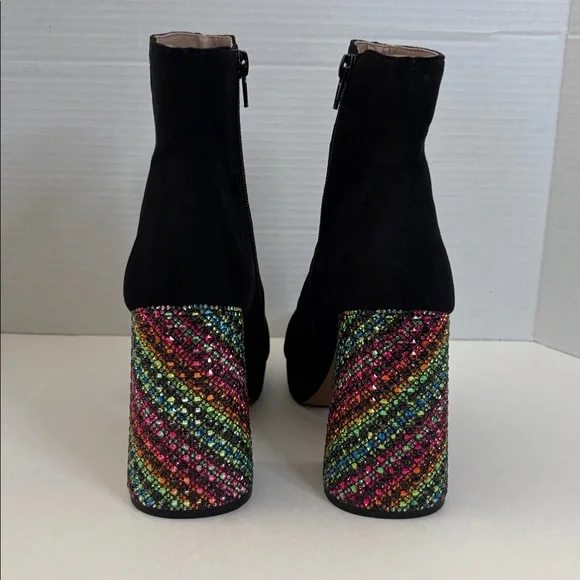 🔵”LIKE NEW” Betsey Johnson Black Ankle Boots with Colorful Heels - Picture 4 of 12